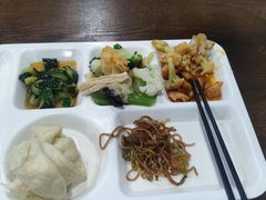 午餐自助-六和孝顺素食餐厅(西湖道店)