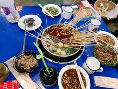 -马路边边串串香形象店(磐石路店)