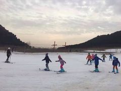 -十三陵雪世界滑雪场
