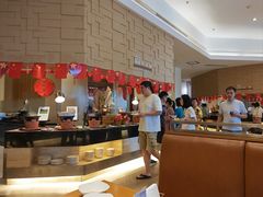 -亚龙湾希尔顿自助餐厅·海鲜·烧烤·沙滩BBQ·现场乐队