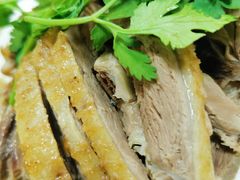 招牌鸭肉-老牌桐坑鹅鸭肉粿条汤