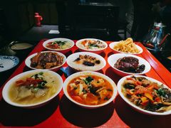 -蓝田九大碗民俗食府(蓝田店)