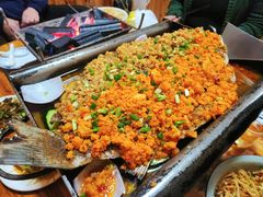 -宏兴烤鱼山庄(宣恩总店)
