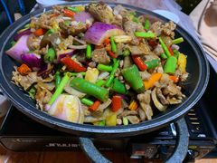 干锅带皮牛肉-古城苗家土菜馆(河景餐厅店)