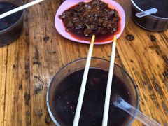 -爆炸头阿姨小四川正宗川味小吃(无任何分店)