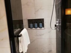 -广州汇华希尔顿逸林酒店
