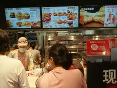 -肯德基(珠峰店)