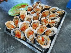 -蚝哥花姐湛江烤生蚝(美丽湾市场店)
