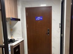 -格派影音酒店(岗厦地铁站店)