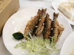 香煎小白鱼-稻香酒家·33年老字号·港式粤菜(富邦中心店)