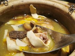 野菌炖鸡汤-一坐一忘云南菜(嘉里中心店)