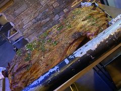 烤一整只羊-三个蒙古大叔羊肉串(大宁店)