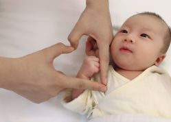 -盈月阁母婴护理中心·月子中心·月嫂育儿嫂