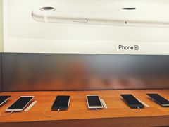 -Apple零售店(华贸购物中心店)