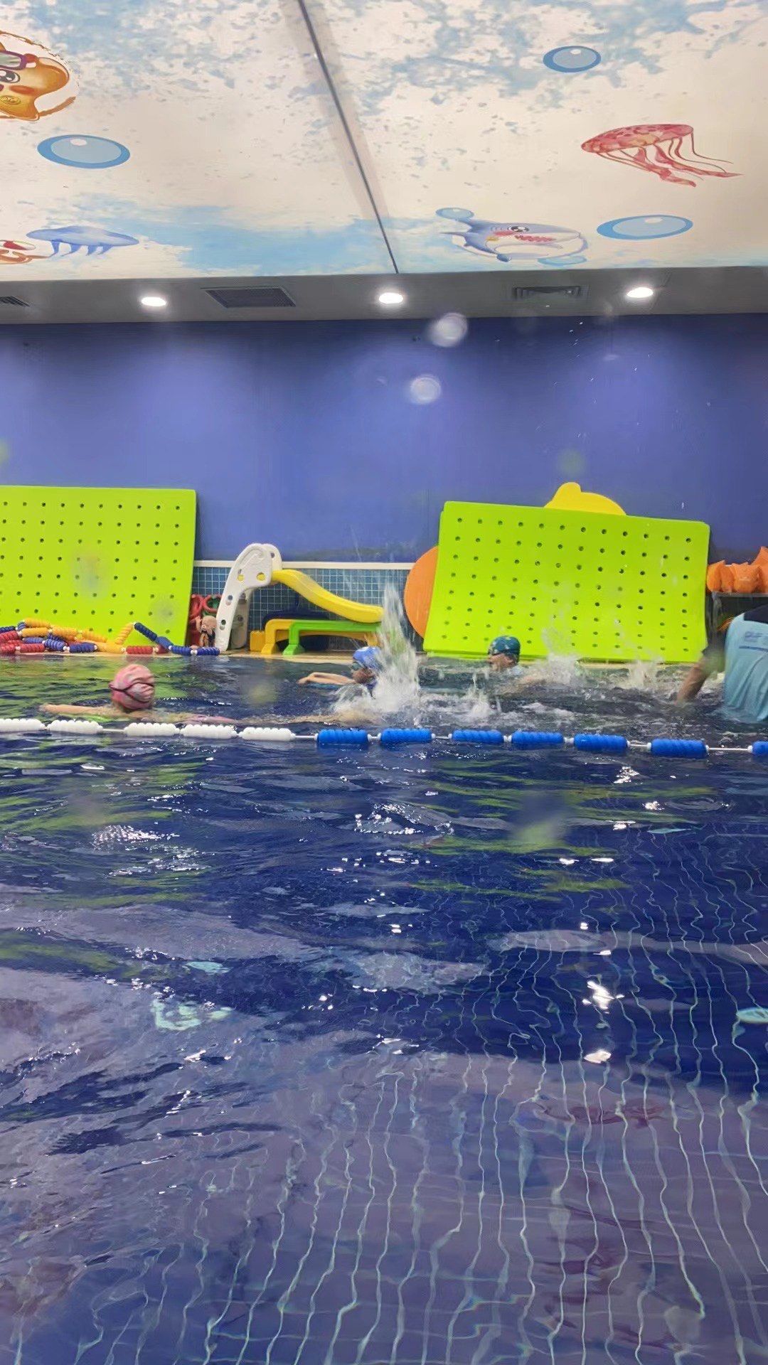 景城邻里中心龙格亲子游泳