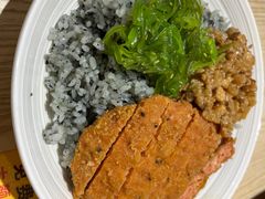 黑椒牛肝菌盖浇饭-轻蔬不用等·素食(江苏路店)