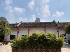 -何乡别院·中式农庄(姑婆山大道店)