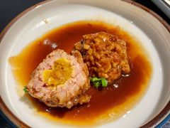 咸蛋黄狮子头-梅飞酒家(桑园路店)