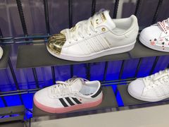 -阿迪达斯(武林银泰三叶草店)