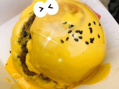 芝士熔岩牛肉汉堡-前进5路汉堡炸鸡(汉街skp店)