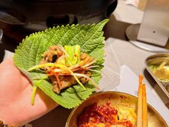 苏子叶包肉-草家酱蟹炭火烤肉店(珲春南路一店)