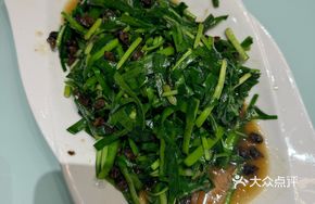 Stir-fried Leek with Snails
