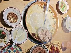 -洱火云南酸菜牛肉火锅(石景山当代商城店)