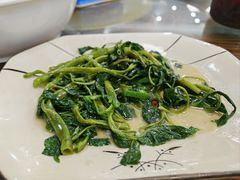 -银峰农庄·特色烧鸡·鲜无花果浸鸡
