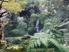 -Chom Cafe and Restaurant