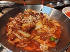 五花肉炒辣白菜-·缸桶屋·韩式牛肋条自助烤肉(西湖D11店)