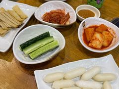 -喇喇排骨火锅·传统韩式脊骨汤(望京西园总店)