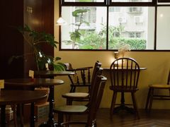 -Café Monson