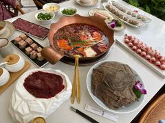 -墨居上隐·院子里火锅(峨眉店)