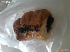 红豆起酥（咬了一口，里面都是红豆啊）-巴黎贝甜(大宁国际商业广场店)