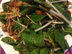 -香巴拉云南餐厅(华莱坞店)