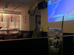 -Mx.cocktail bar