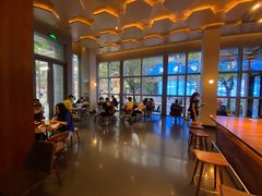 大堂-星巴克臻选(深圳万象天地旗舰店)