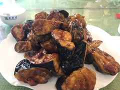 焦糖茄子牛肉粒-桃子餐厅·天津菜(红星路直营店)