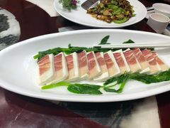 火腿蒸乳饼-蔼若春.传承三十年云南菜(金碧公园店)