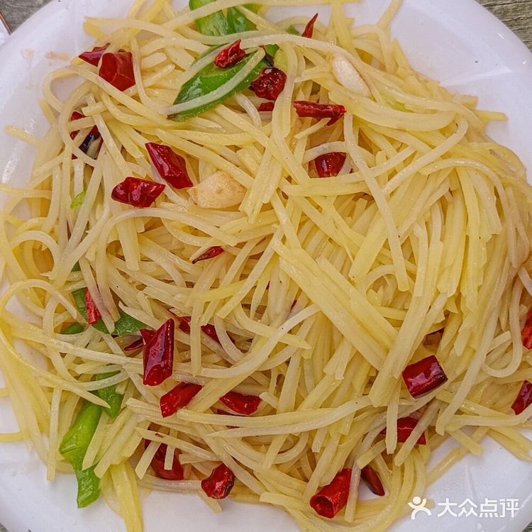 西安一家充满人间烟火气的烧烤店...