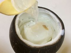 -志龙皇冠吃货椰子铺