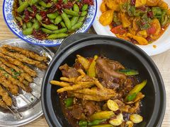 -江城燕子大排档(江汉路步行街店)