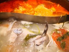 酸汤鸳鸯锅底-阿婉贵州苗家酸汤鱼(梅林店)