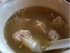 鲜虾净云吞-伍湛记 · 广州老字号(龙津中路店)