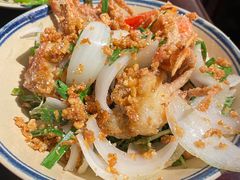 -Cuc Gach Quan Restaurant