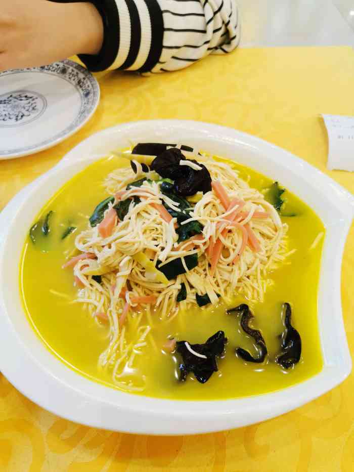 老街饭庄(扬子江北路总店)-"来了扬州总要吃一次当地特色菜,选了蛮久