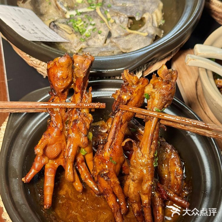 乌鲁木齐首家！！这一顿。。黄油焗海鲜好吃S了