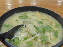 -志权牛肉面(灵山路店)