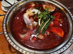 -老滇山寨•云南特色菜•地方菜•民族风情歌舞表演(金碧店)