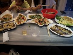 -覃记海鲜美食餐厅